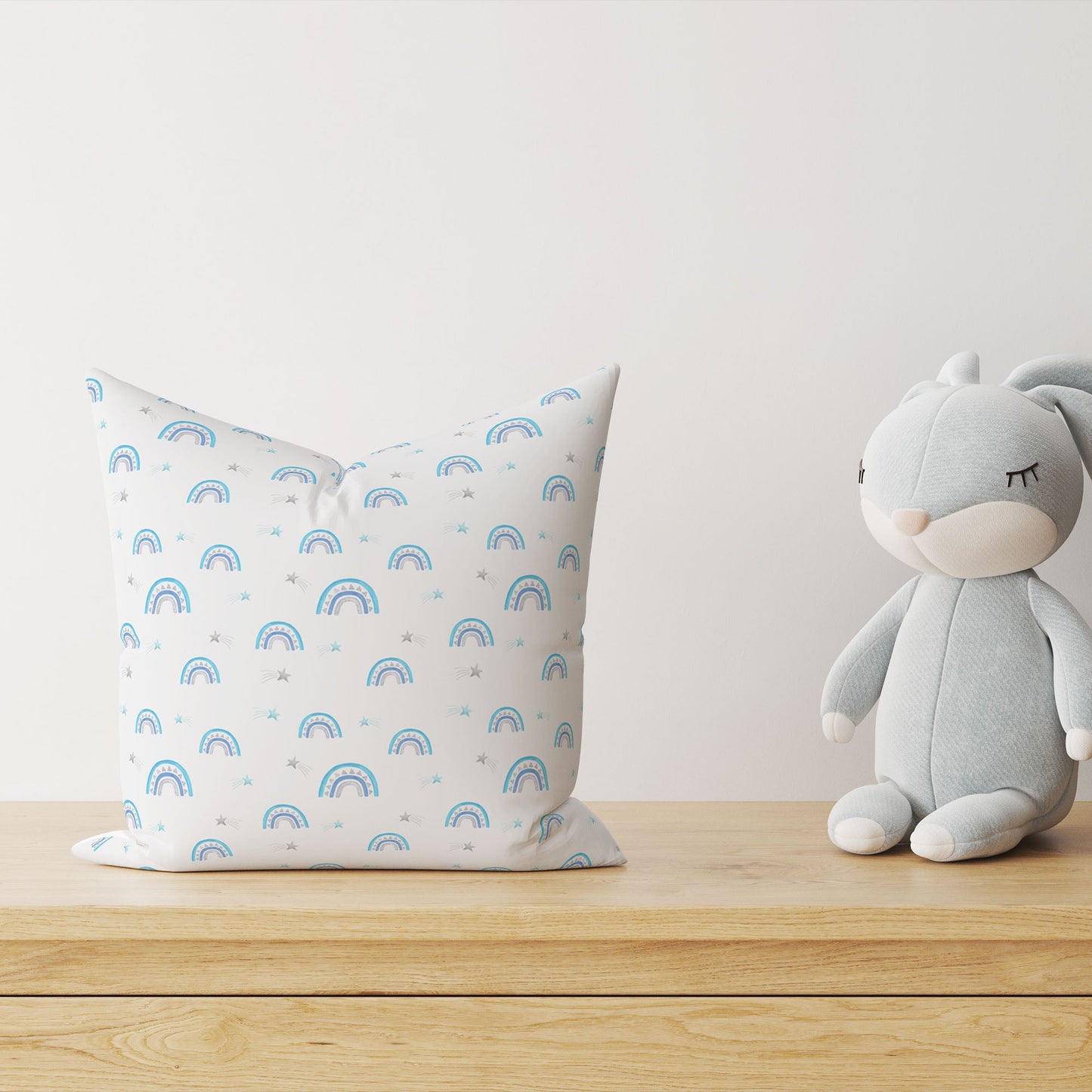 “Blue Rainbows” Premium Kinder Dekokissen