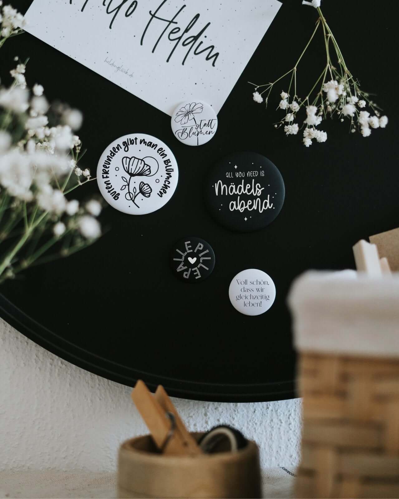 Freunden gibt man ein Blümchen · Magnet · groß