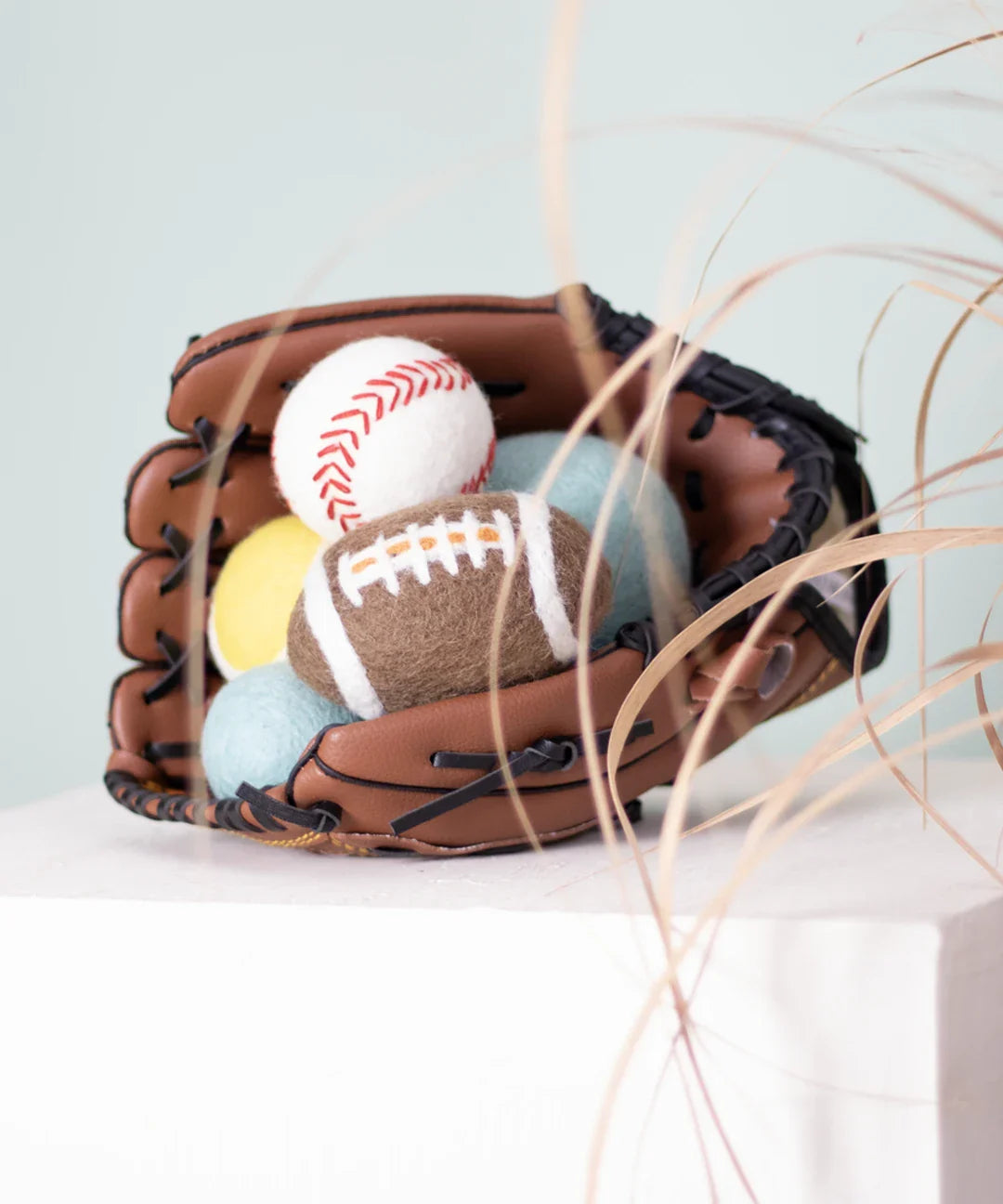 BUDDY. Hundespielzeug aus Schafwolle "Tennisball"