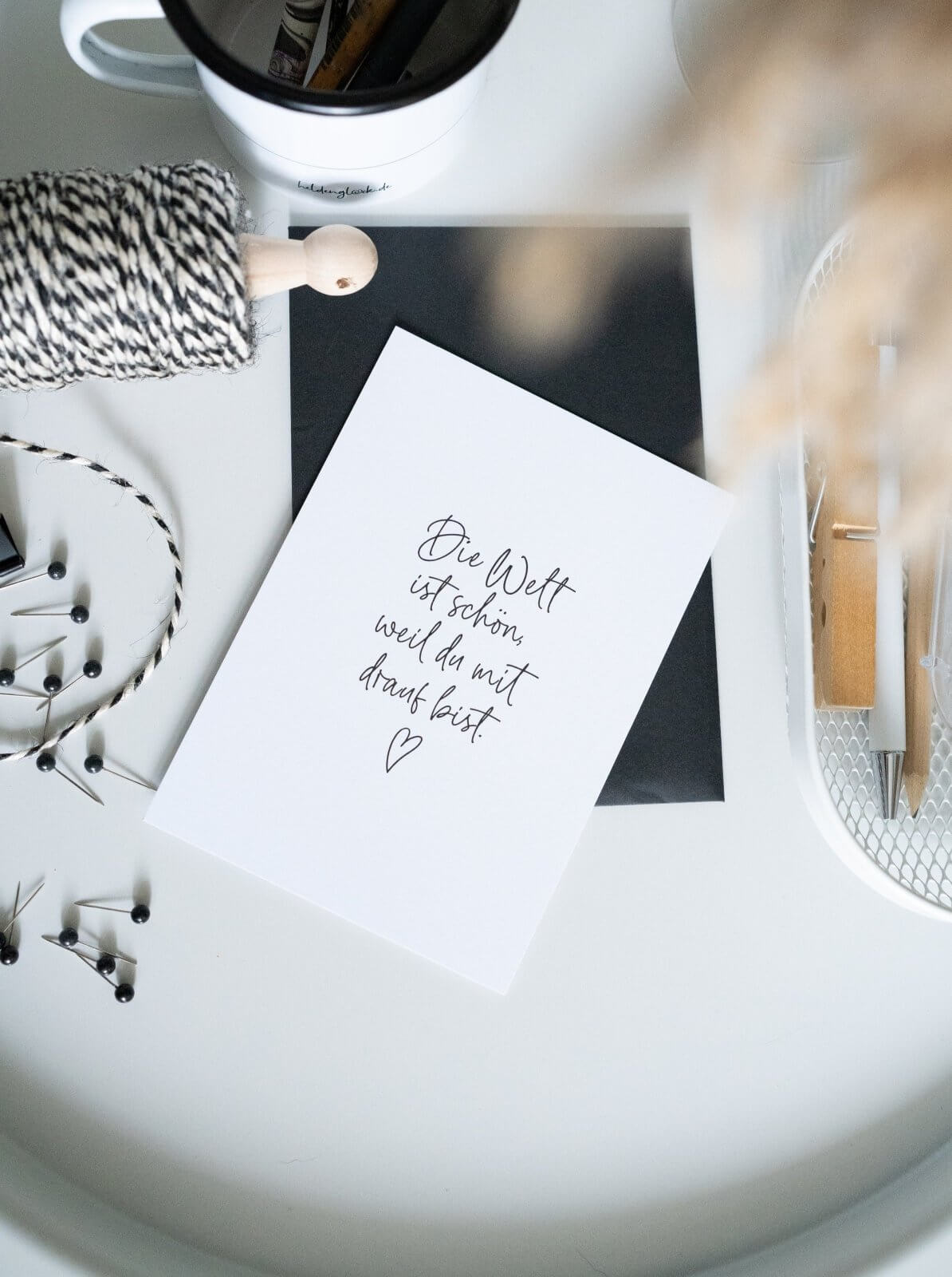 Die Welt ist schön · Postkarte