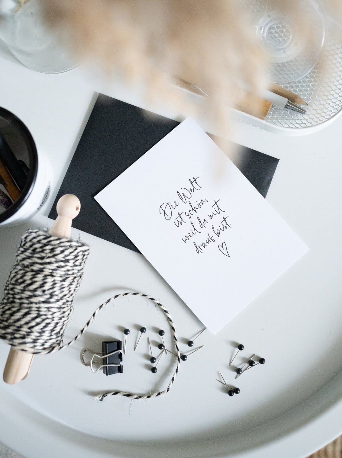 Die Welt ist schön · Postkarte