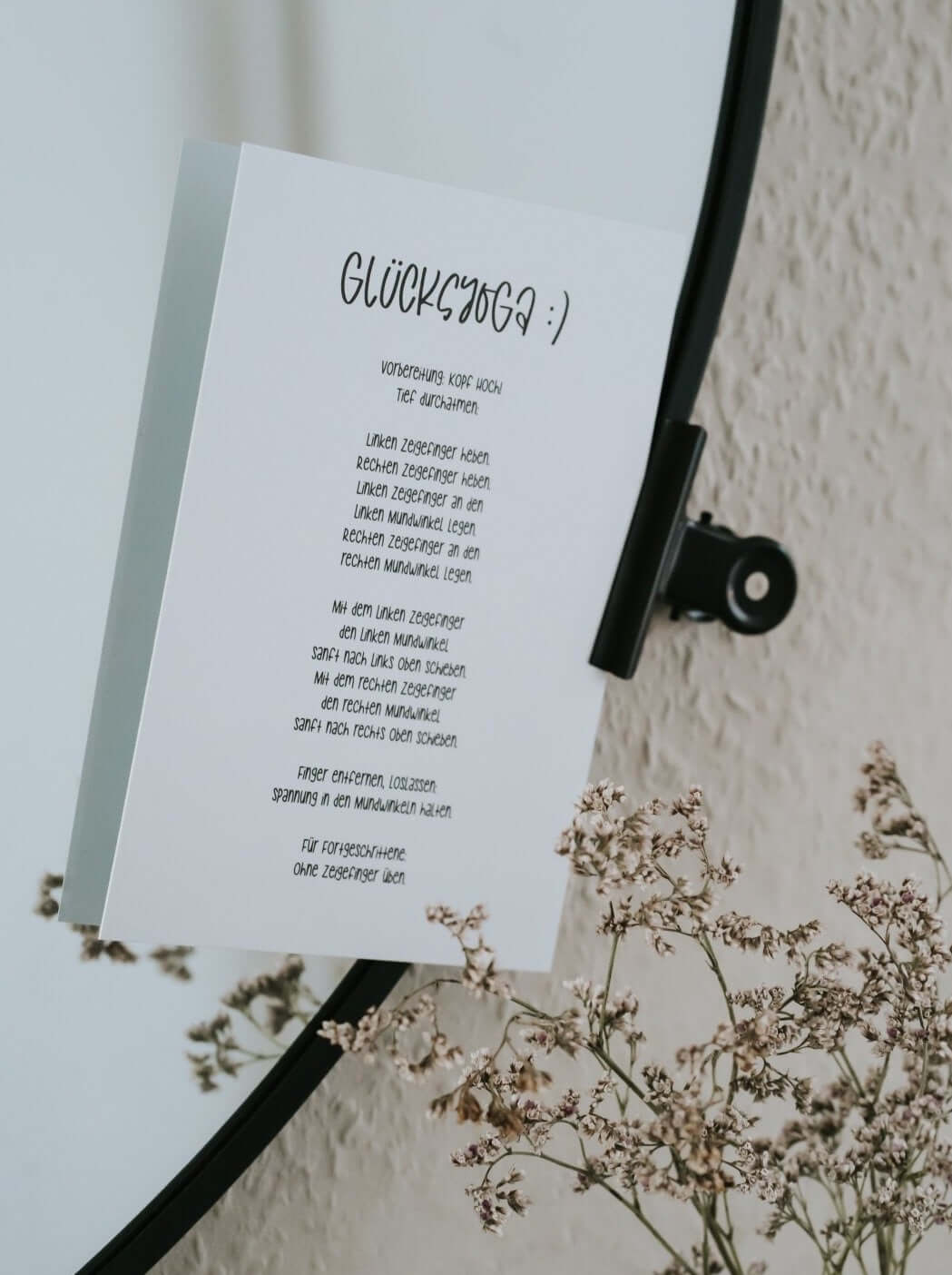 Glücksyoga · Postkarte