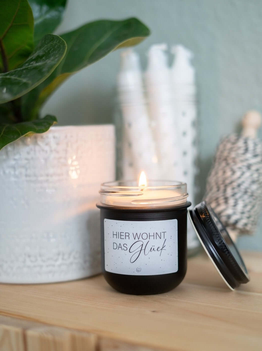 Hier wohnt das Glück · Kerze