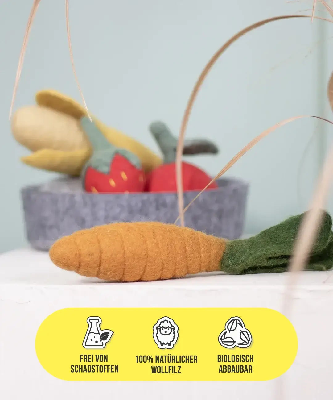 BUDDY. Hundespielzeug aus Wollfilz "Karotte"
