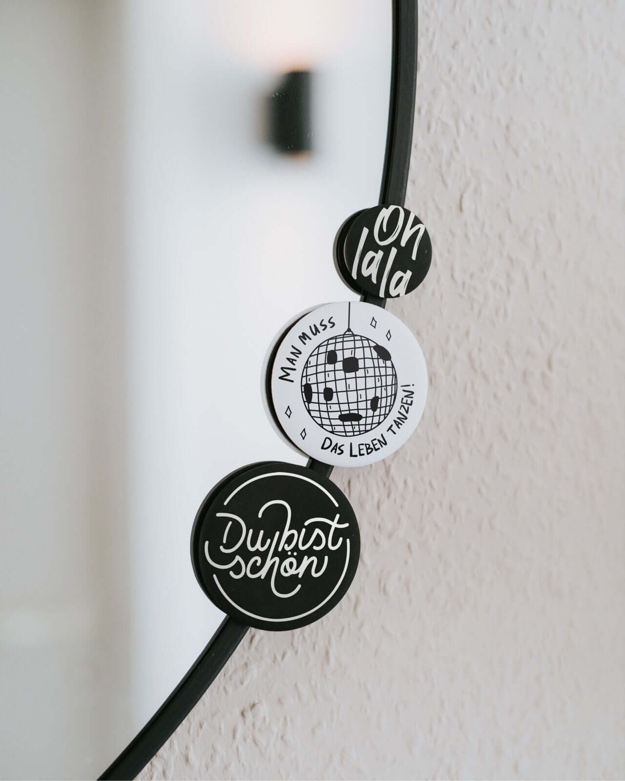 Ohlala · Magnet · klein