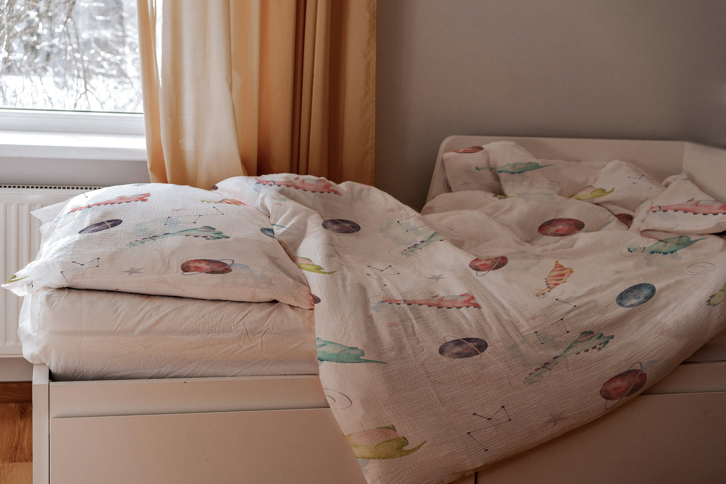 "Dino Galaxy" Premium Kinderbettwäsche