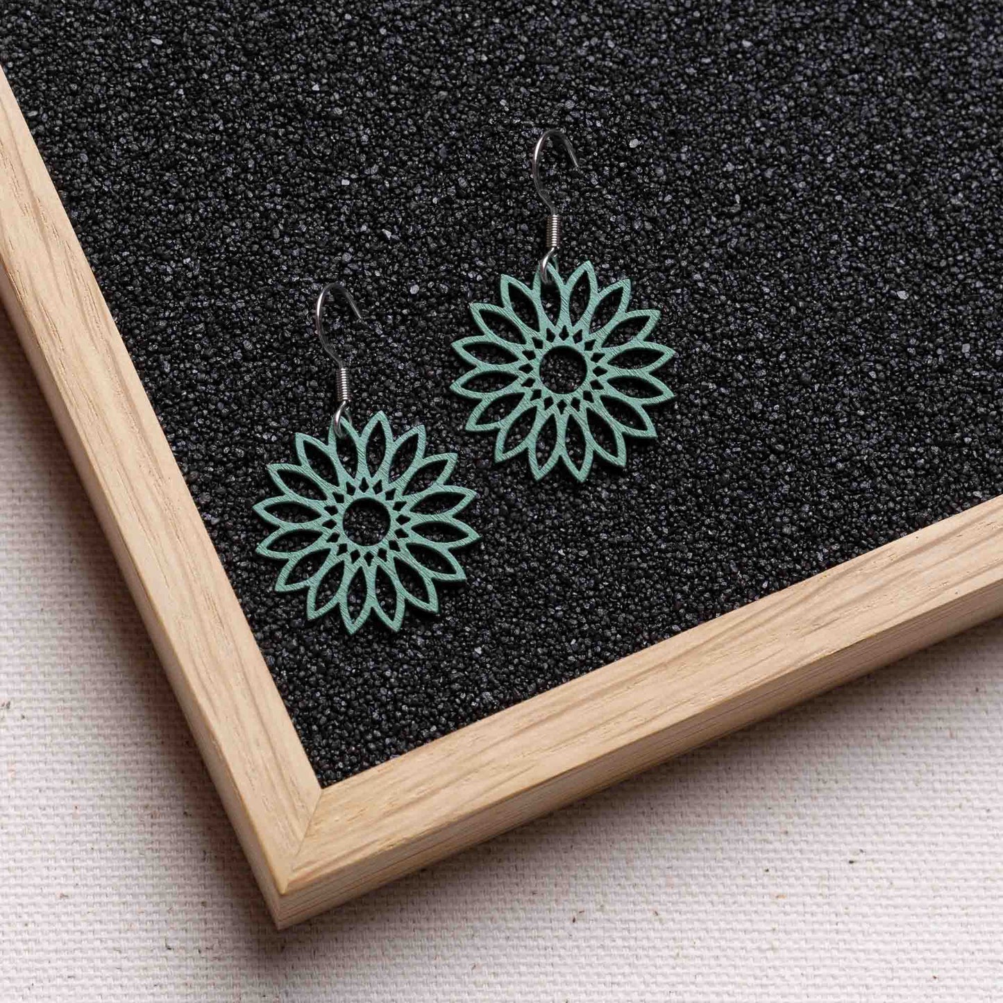 Ohrringe / Ohrhänger aus Holz | Flower