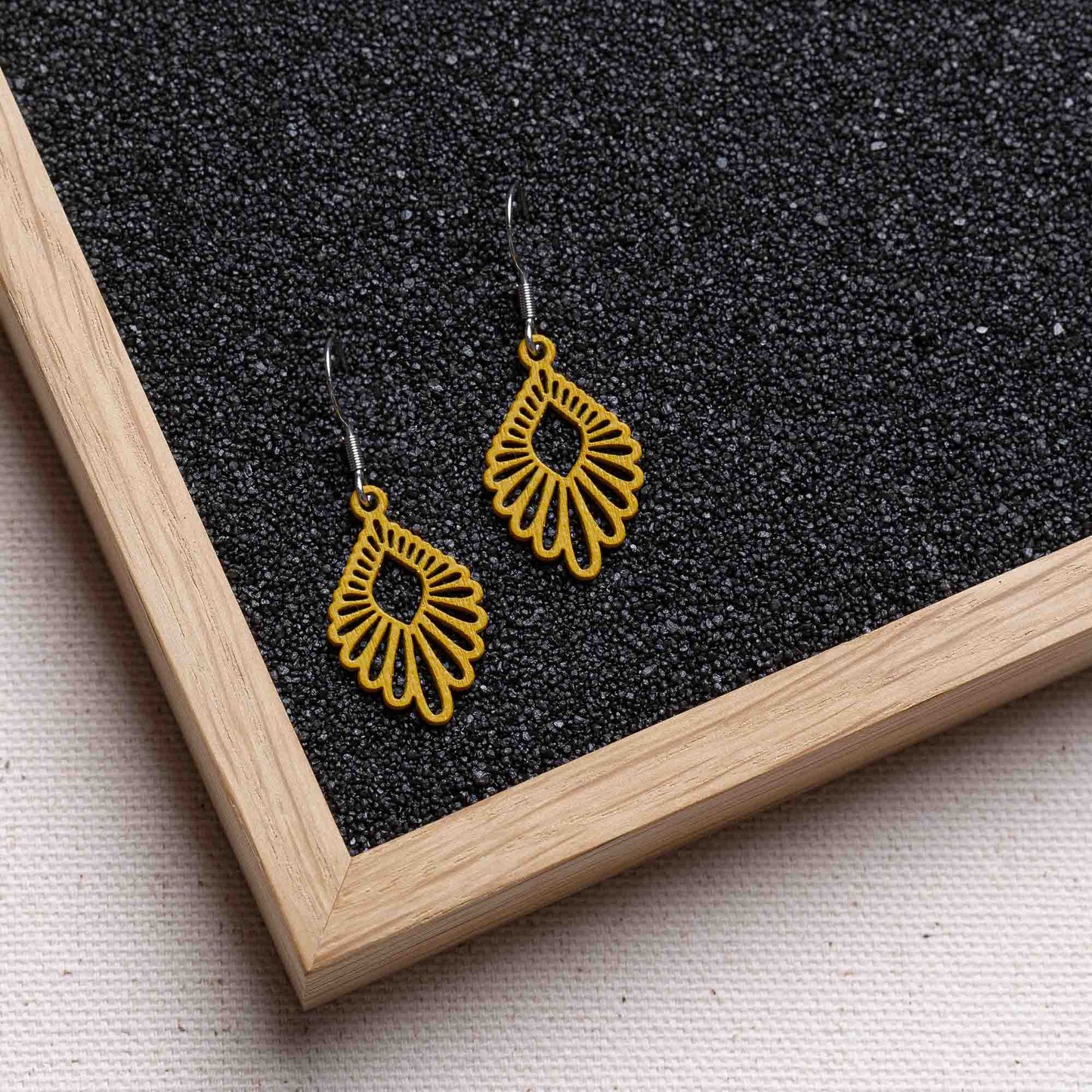 Ohrringe / Ohrhänger aus Holz | Mindful mini