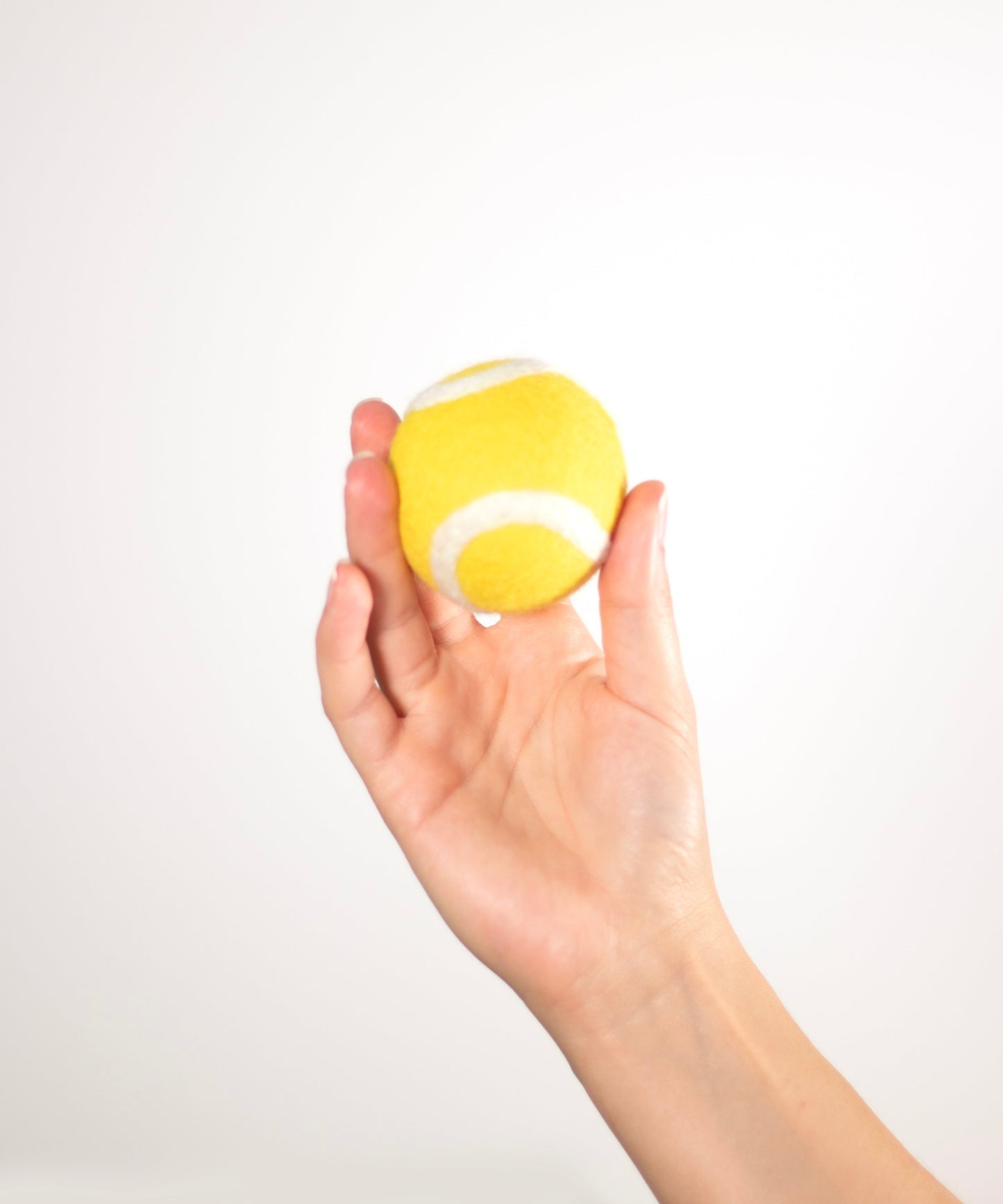 BUDDY. Hundespielzeug aus Schafwolle "Tennisball"