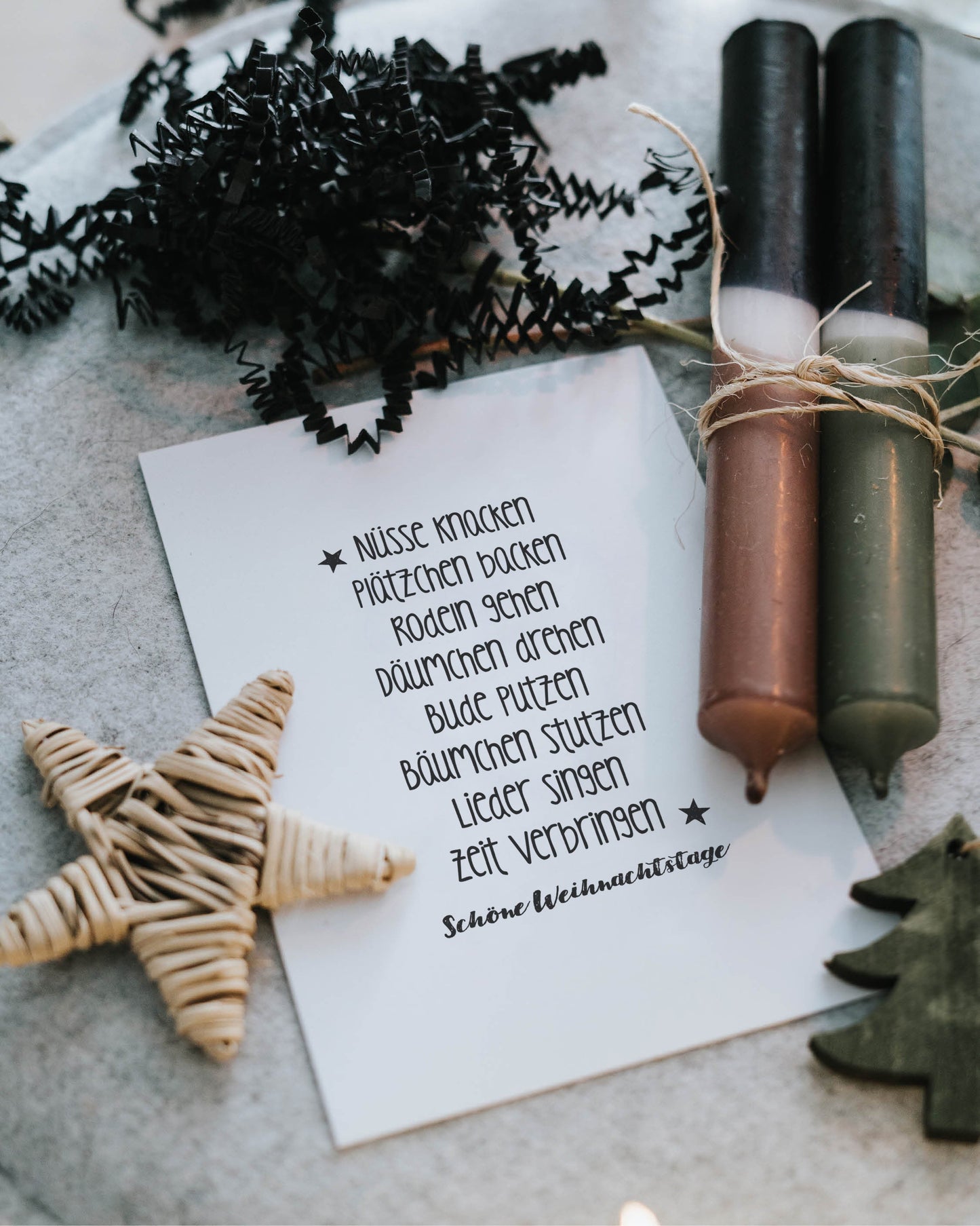 Nüsse knacken · Postkarte