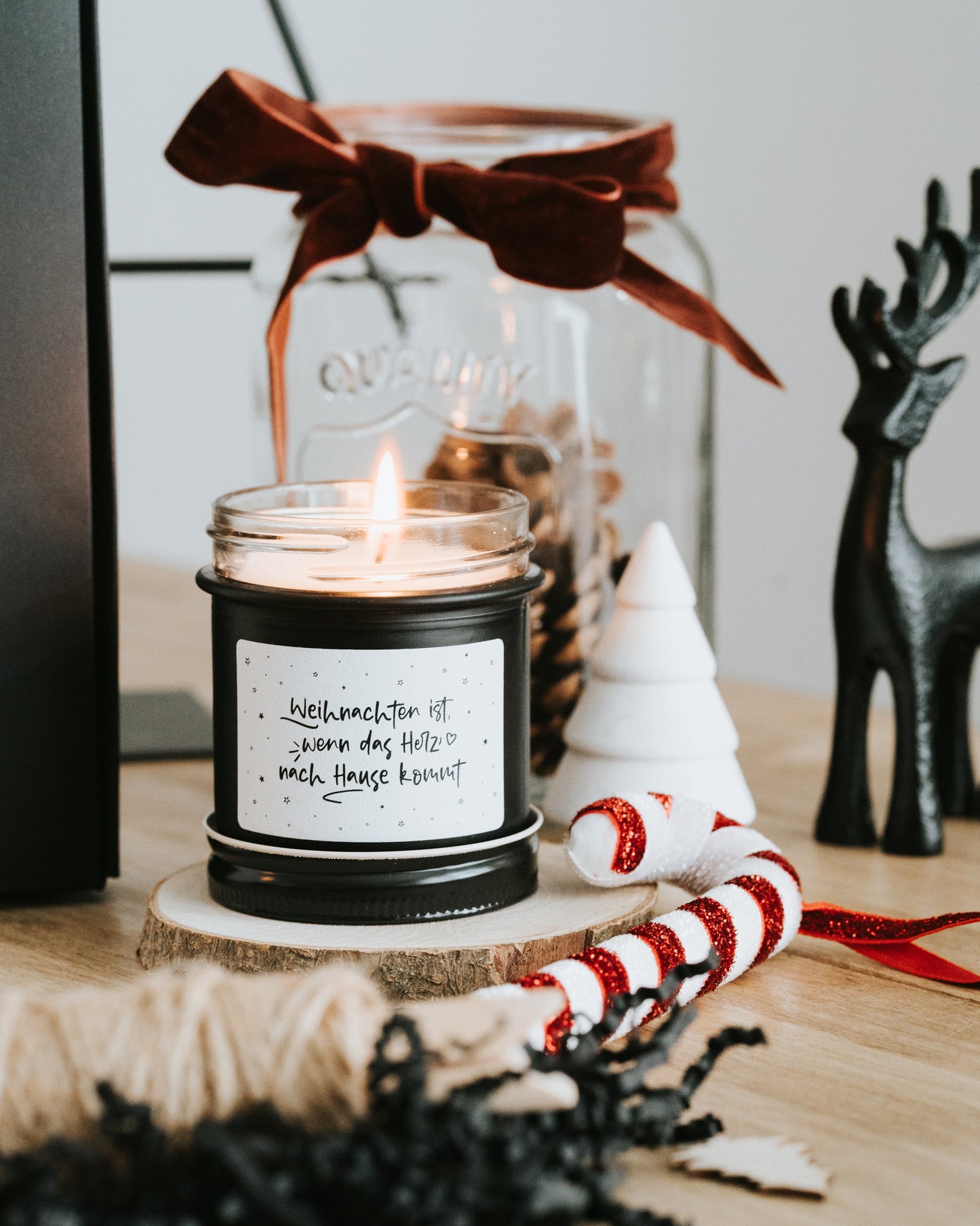 Weihnachten ist · Kerze